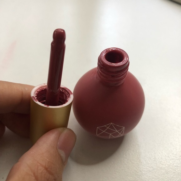 Em Cosmetics Serum Blush in “Soft Amethyst” - Picture 2 of 3